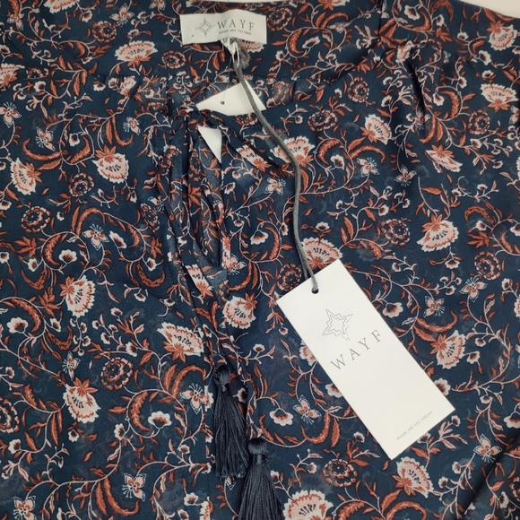 WAYF Long Sleeve Tied Keyhole Top NWT - Picture 2 of 8